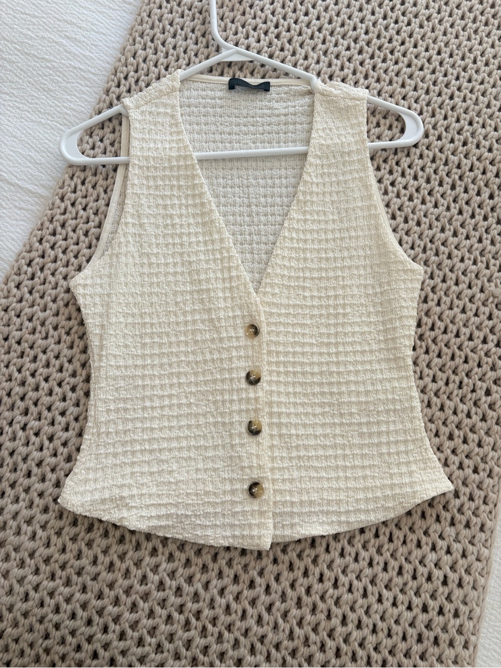 Zara Cream Textured Button-Front Vest